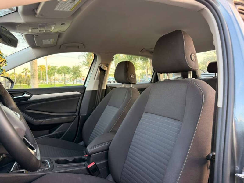 2025 Volkswagen Jetta S