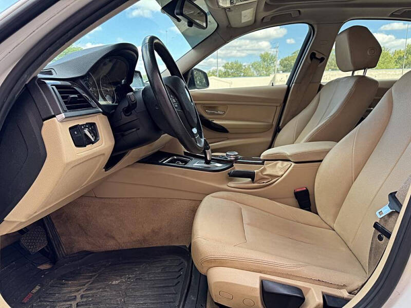 2015 BMW 3 Series 320i