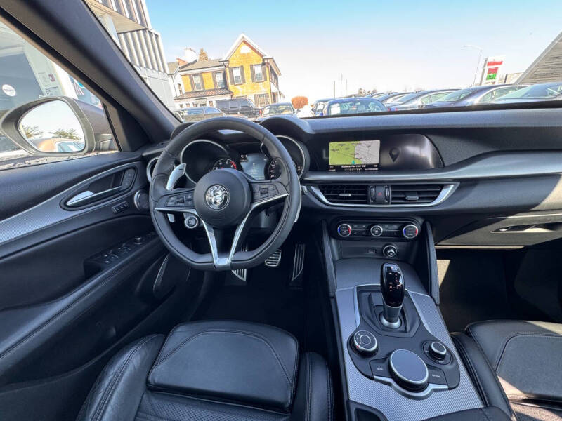 2018 Alfa Romeo Stelvio Ti Sport