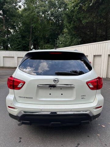 2017 Nissan Pathfinder Platinum