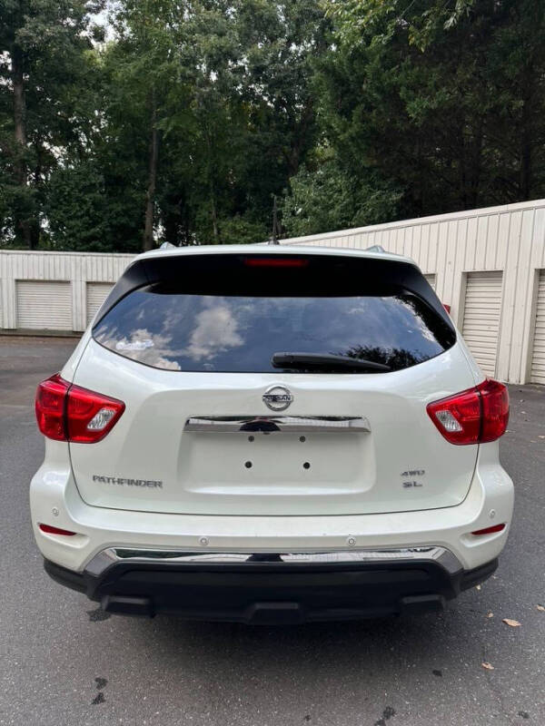 2017 Nissan Pathfinder Platinum