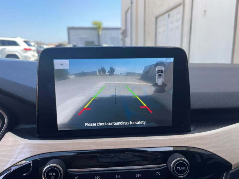 2021 Ford Escape Hybrid Titanium