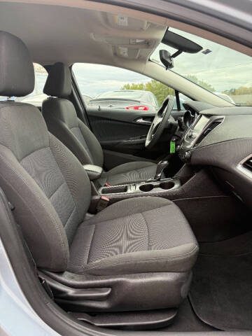 2017 Chevrolet Cruze LT Auto