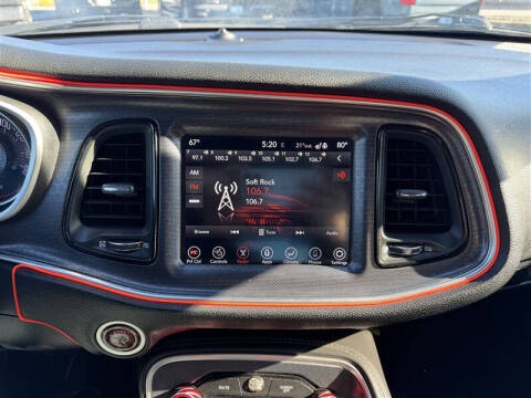 2017 Dodge Challenger SXT