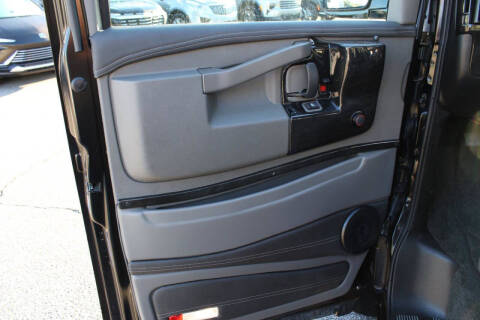 2025 Chevrolet Express 2500