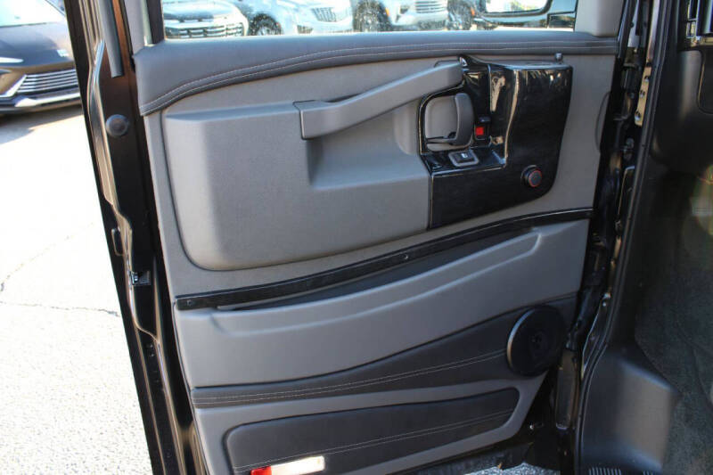 2025 Chevrolet Express 2500