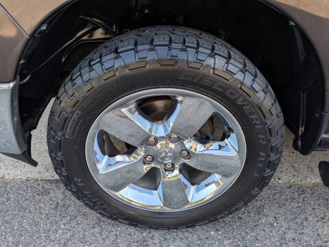 2016 RAM 1500 SLT