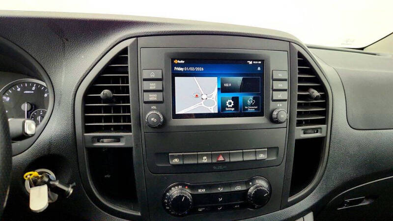 2023 Mercedes-Benz Metris Passenger