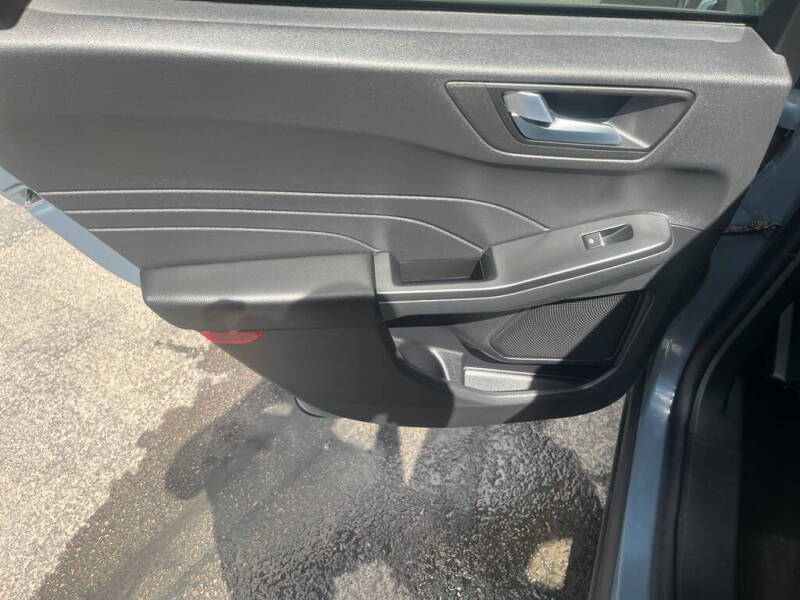 2025 Ford Escape Platinum