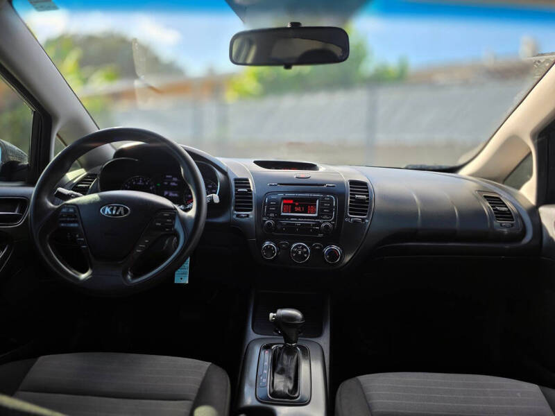 2016 Kia Forte5 LX