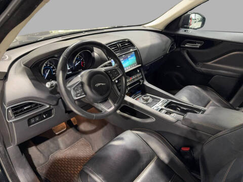 2020 Jaguar F-PACE 30t Prestige