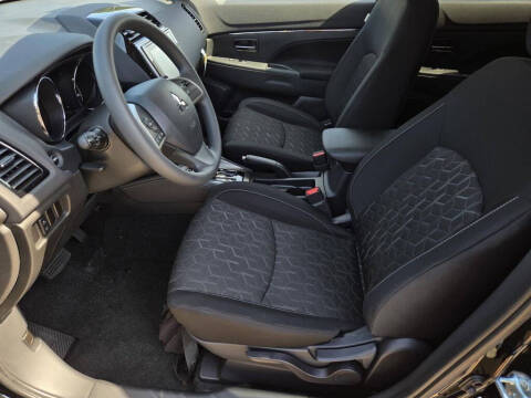 2026 Mitsubishi Outlander Sport ES