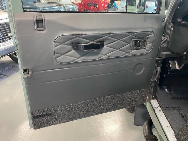 1998 Land Rover Defender 6