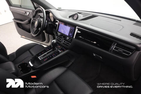 2023 Porsche Macan T