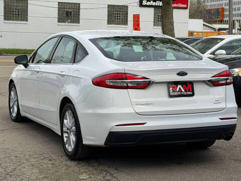 2020 Ford Fusion SE