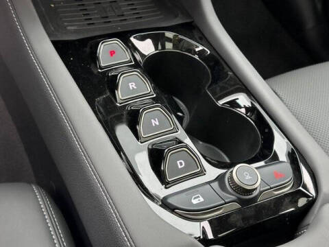 2025 VinFast VF8 Plus