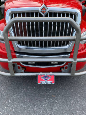 2019 International LT625