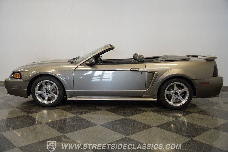 2001 Ford Mustang SVT Cobra
