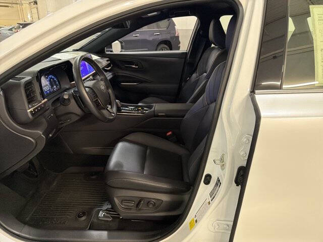 2025 Toyota Crown Signia XLE