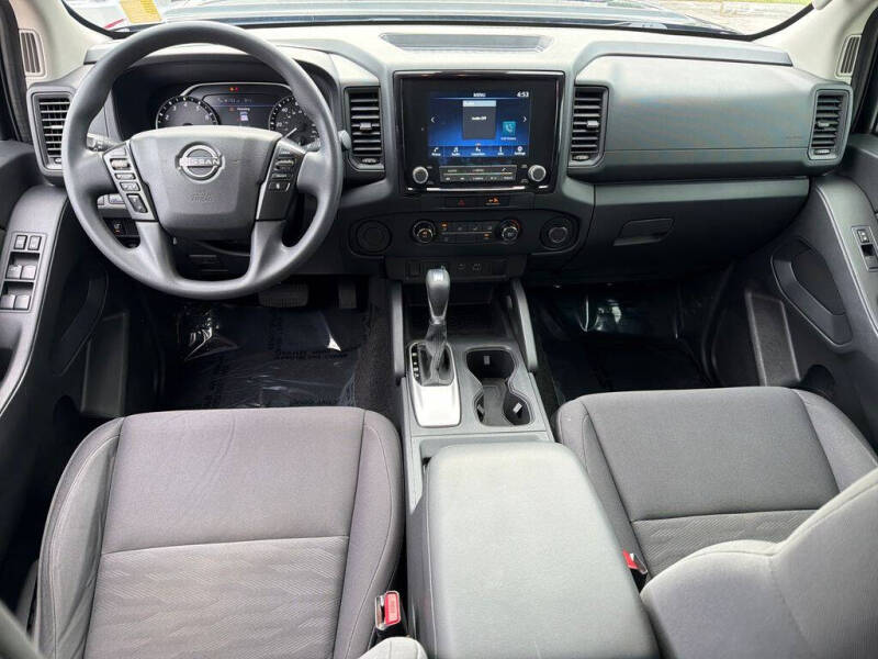 2022 Nissan Frontier S