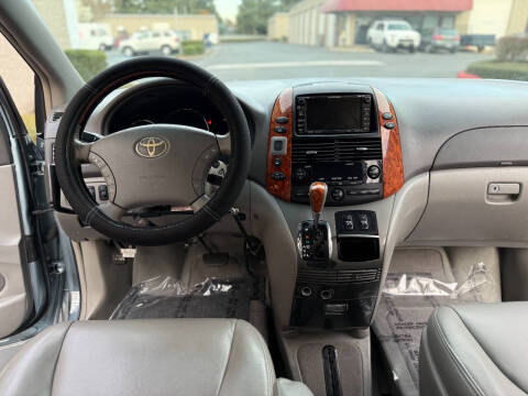 2008 Toyota Sienna XLE Limited