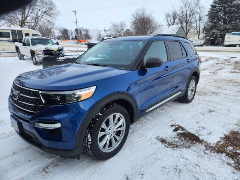 Used 2020 Ford Explorer XLT with VIN 1FMSK8DH5LGA16414 for sale in Madison, SD