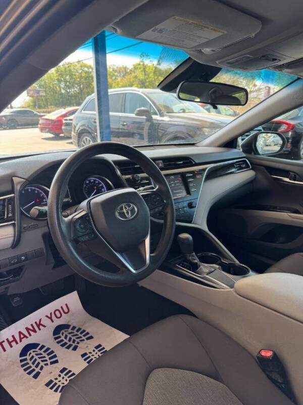2018 Toyota Camry LE