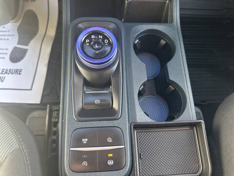 2023 Ford Maverick XL