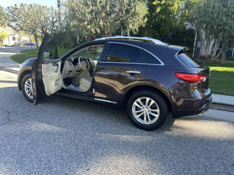 2016 Infiniti QX70