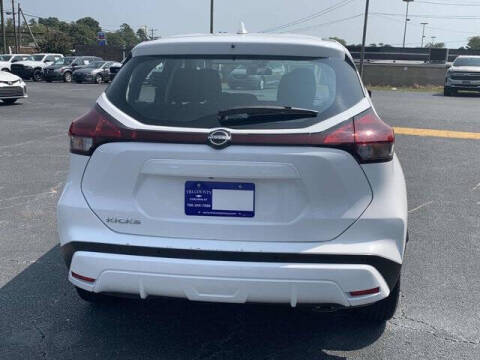 2022 Nissan Kicks S