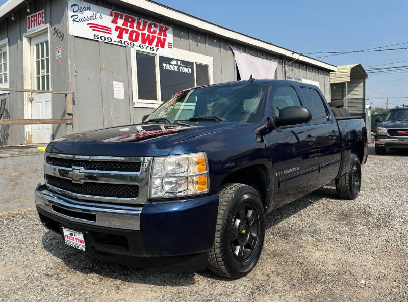 2009 Chevrolet Silverado 1500 XFE's photo