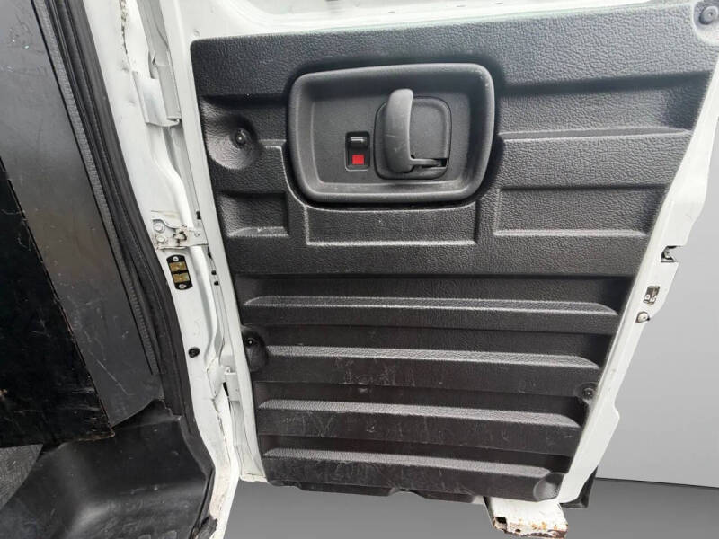 2022 GMC Savana 2500