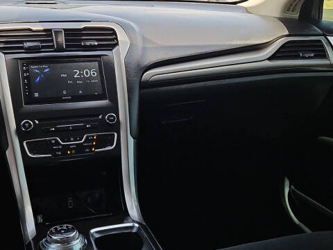2018 Ford Fusion SE