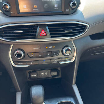 2019 Hyundai Santa Fe SE 2.4L