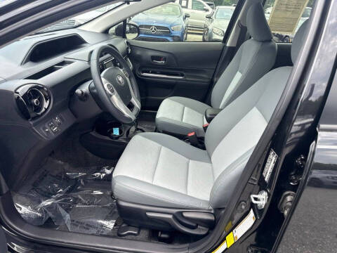 2015 Toyota Prius c Four