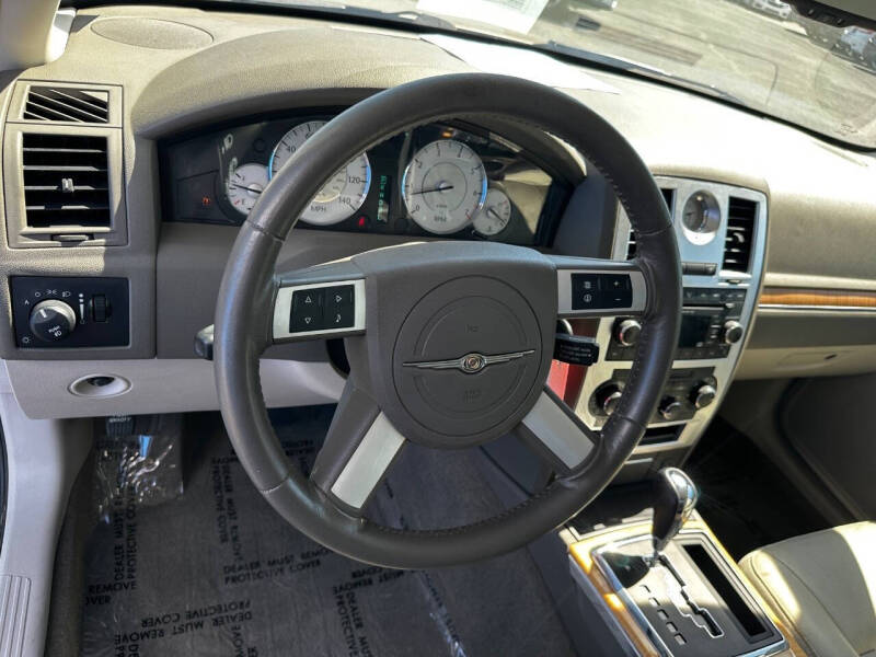 2008 Chrysler 300 Limited