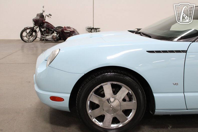 2003 Ford Thunderbird