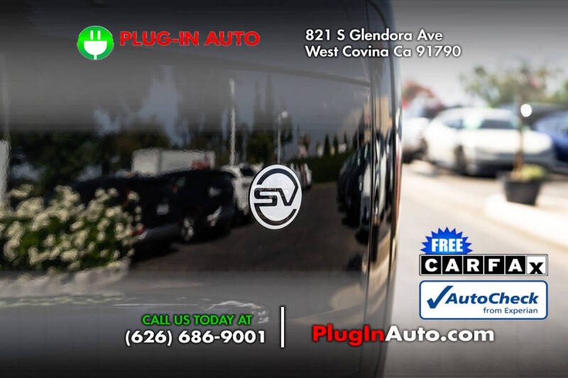 2025 Land Rover Range Rover P615 SV