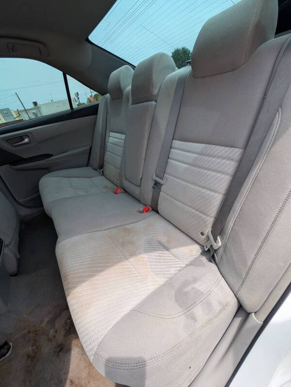 2016 Toyota Camry LE