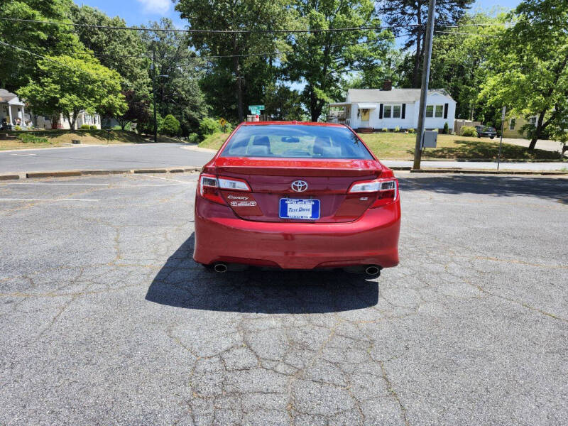 2014 Toyota Camry SE V6