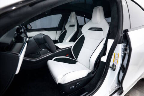 2022 Tesla Model S Plaid