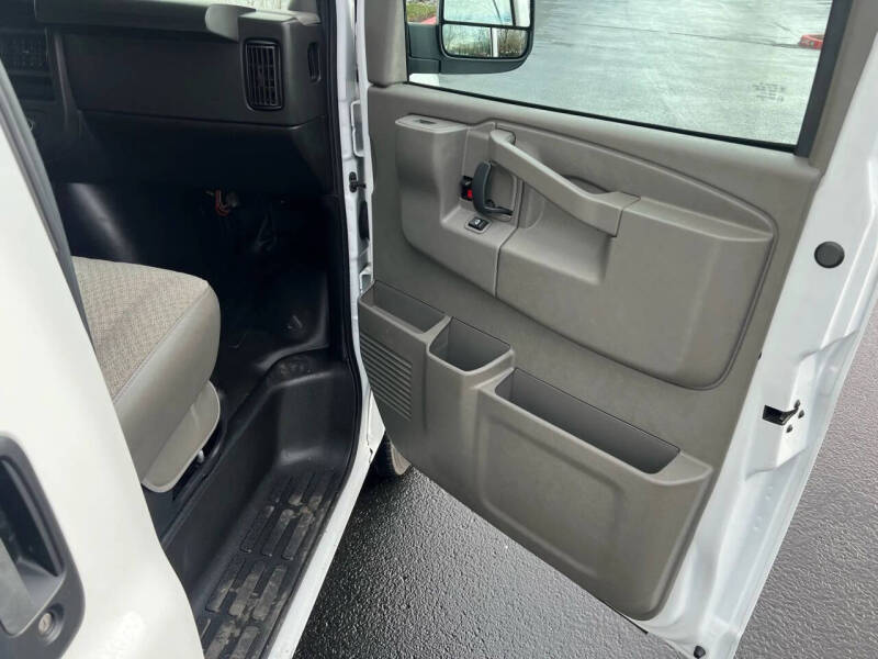 2022 Chevrolet Express 3500