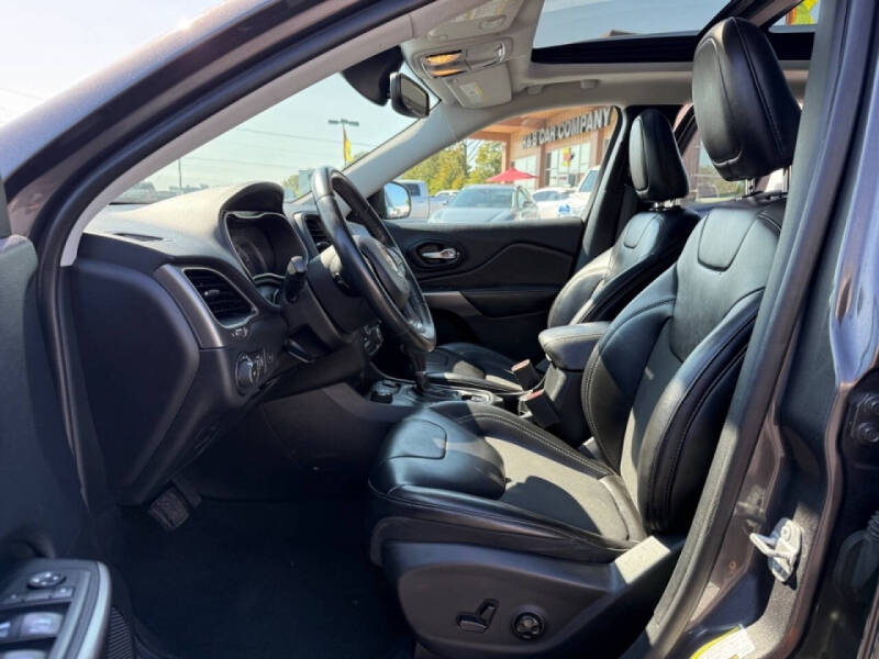 2019 Jeep Cherokee Latitude Plus