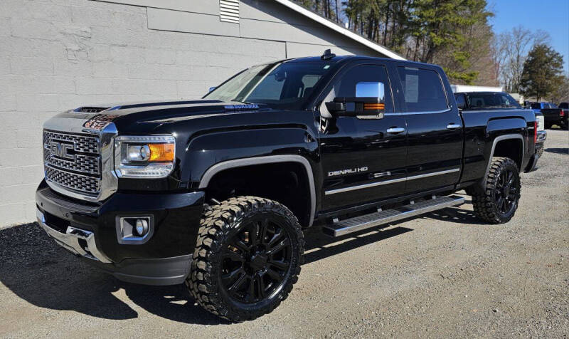 2018 GMC Sierra 2500HD for sale at CHOICE PRE OWNED AUTO LLC in Kernersville NC