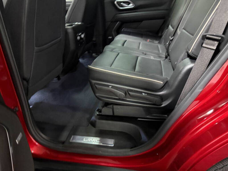 2023 GMC Yukon SLT