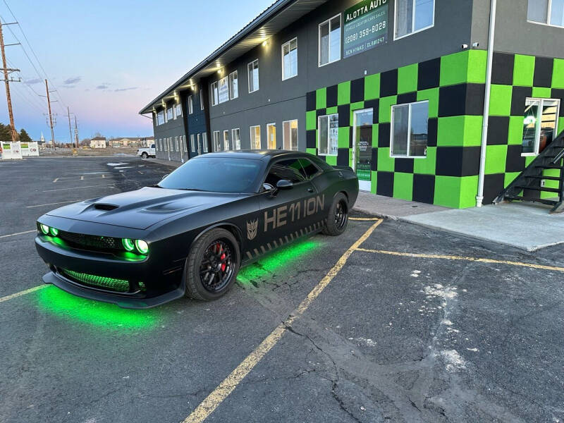 2015 Dodge Challenger SRT photo 24