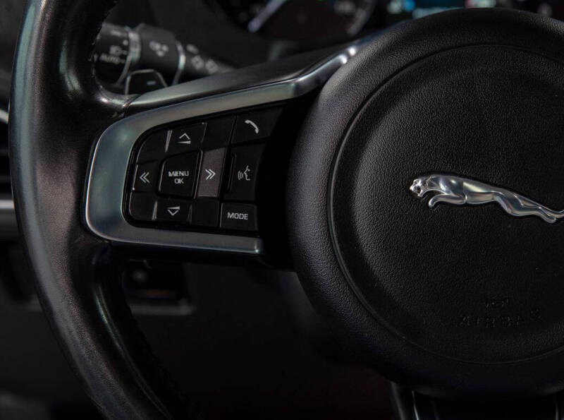 2020 Jaguar F-PACE 30t Prestige