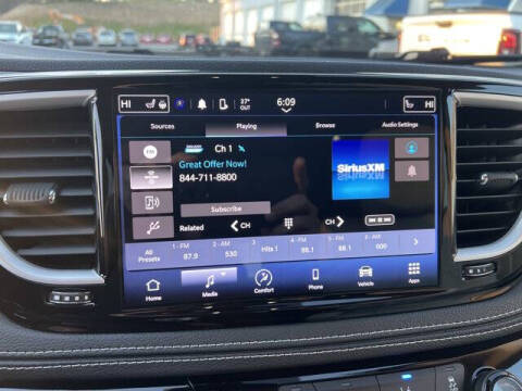 2021 Chrysler Pacifica Touring L