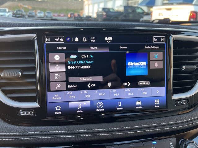 2021 Chrysler Pacifica Touring L