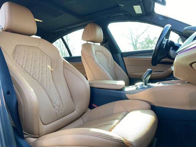 2022 BMW 5 Series 530e